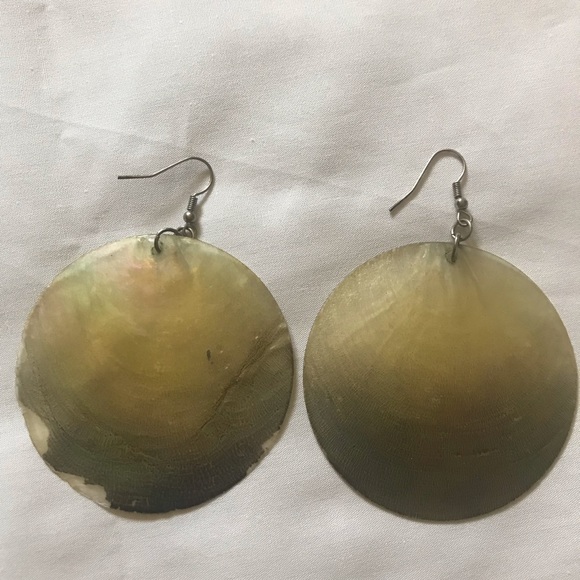 Round earring - Picture 3 of 3